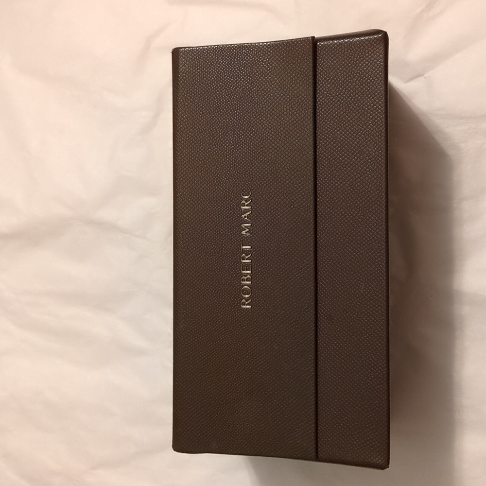 Robert Marc 4 Frame Case